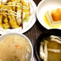 Snapdishの料理写真:炊き込み御飯、とん平焼き、湯豆腐、とうがんの味噌汁|はなみさん