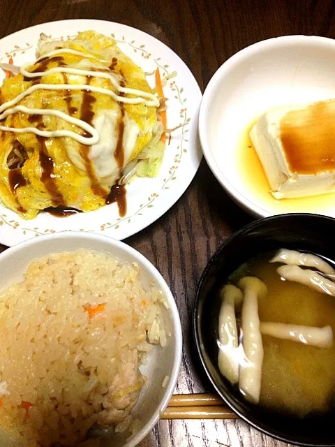 炊き込み御飯、とん平焼き、湯豆腐、とうがんの味噌汁|はなみさん