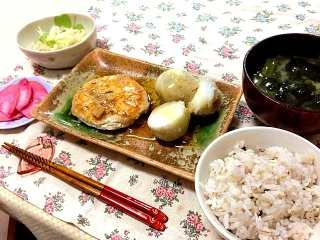 豆腐ハンバーグ・里芋添え|(๑>◡<๑)さん