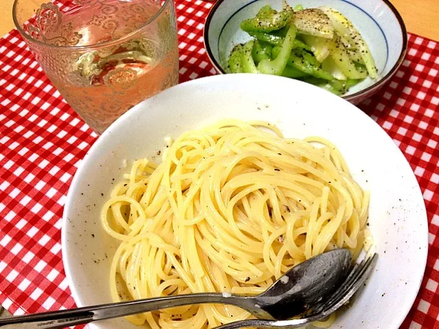 パスタ・ブォーロとセロリの塩麹漬け|たまこっこさん