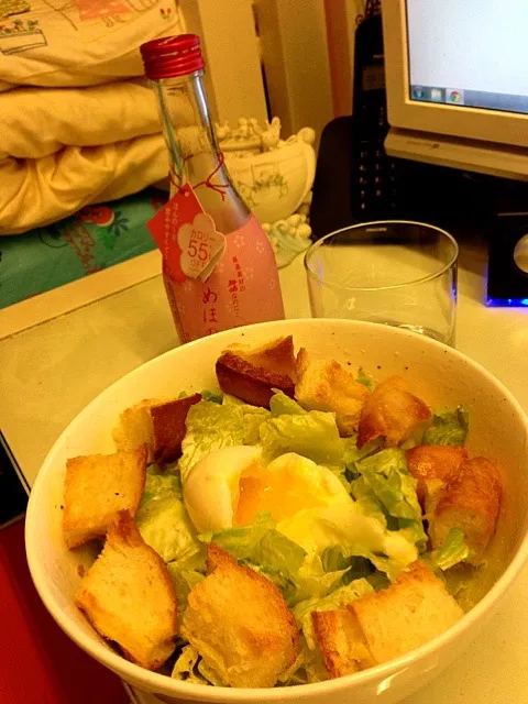 caesar salad with egg and croutons + 梅酒|sweeettooothさん