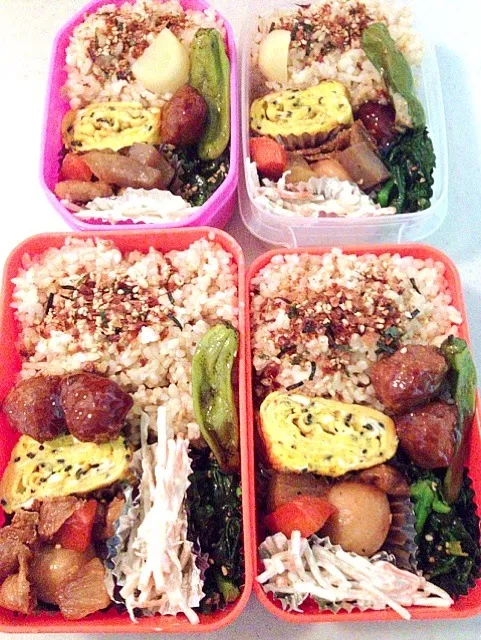 Snapdishの料理写真:おはようございます。今日の四人弁当|りんさん