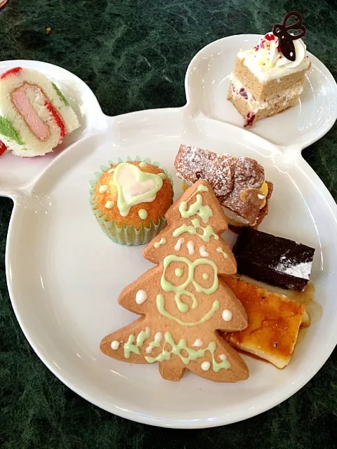 Snapdishの料理写真:チョコペンでお絵描きデザート@TDL|yukoさん