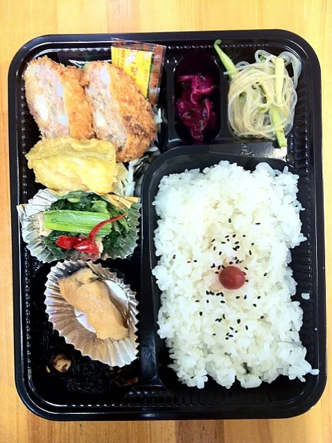 Snapdishの料理写真:日替わり幕の内弁当|たんぽぽ娘さんさん