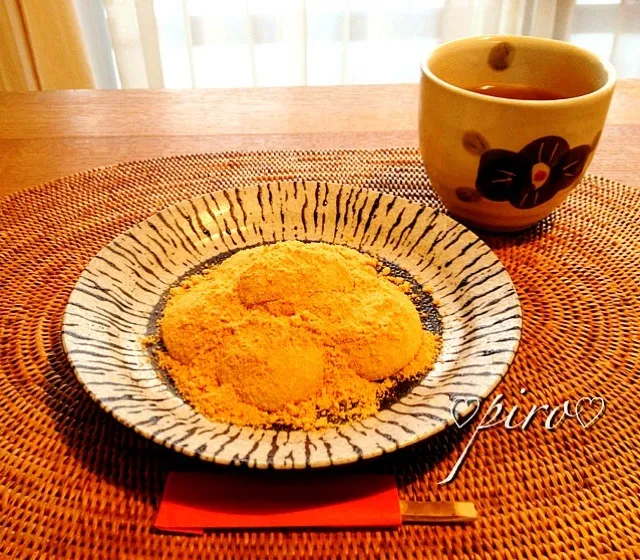 きな粉餅  フードプロセッサーで Rice cake flour in a food processor|ピロさん