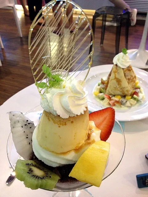 Snapdishの料理写真:Pudding parfait and crepe a-la-mode.|jeansさん