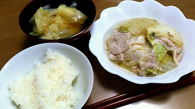 豚肉と白菜の重ね煮とキャベツの味噌汁|kirihara yuneさん