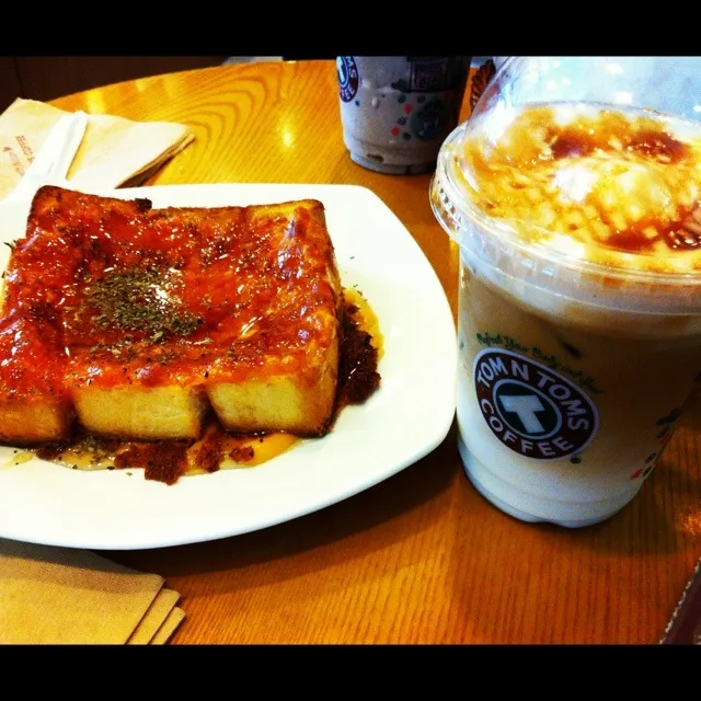 Honey cheese toast & caramel macchiato|hurul | 후룰さん