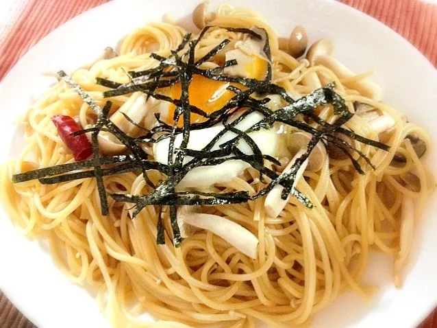 半熟卵の和風キノコパスタ❤|りあママさん