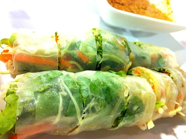 Veggie spring roll|Issara. 🍴さん