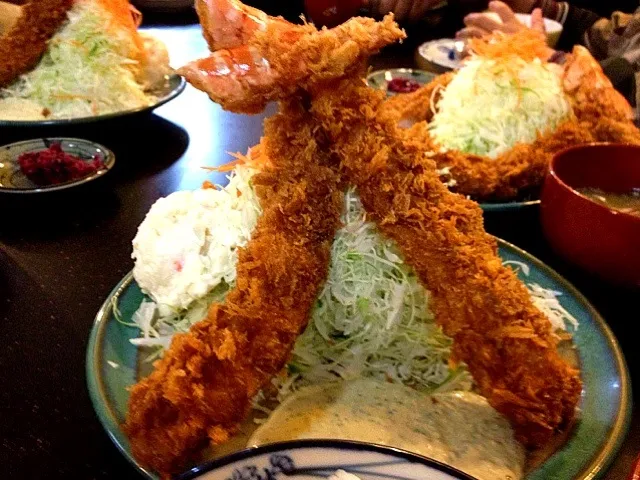 エビフライ定食|温さん