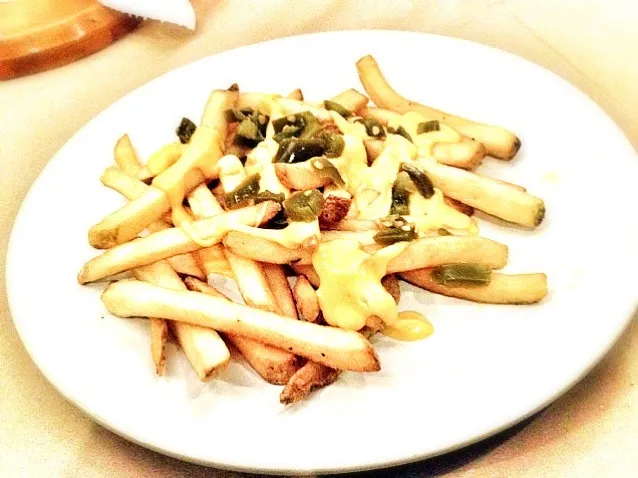 Cheese n' Jalapeño Fries|Jhanineさん