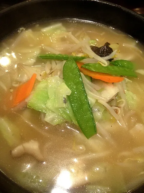 Snapdishの料理写真:五味八珍、野菜ラーメン|いぐあなさん