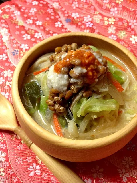 Snapdishの料理写真:野菜たっぷりあったか煮麺
〜納豆＆2色の塩麹のせ〜|Junko Nakamuraさん