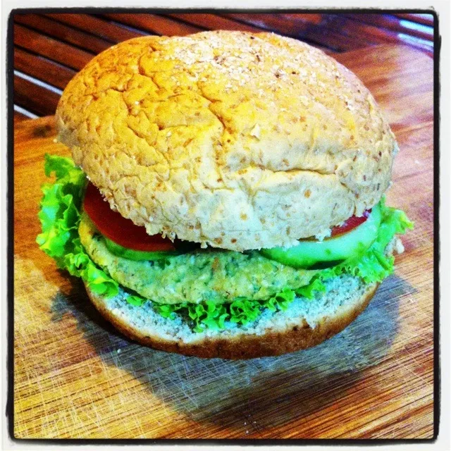 Earth vegan burger|phiras bさん