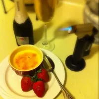 Snapdishの料理写真:Creme Brule|Adriana Munozさん