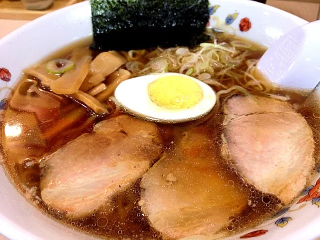 Snapdishの料理写真:今日のランチは三越の地下でラーメン。お家でつくる昔ながらのタイプw|ルーア・ブランカさん