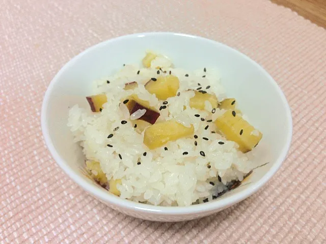 Snapdishの料理写真:さつまいもご飯|hiroさん