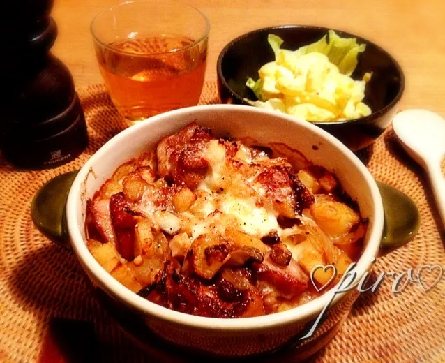 鶏肉ときのことじゃが芋のオーブン焼き  Baked potato with chicken and mushrooms|ピロさん