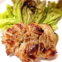 Snapdishの料理写真:鶏もも肉の塩麹ステーキ|フェザーさん