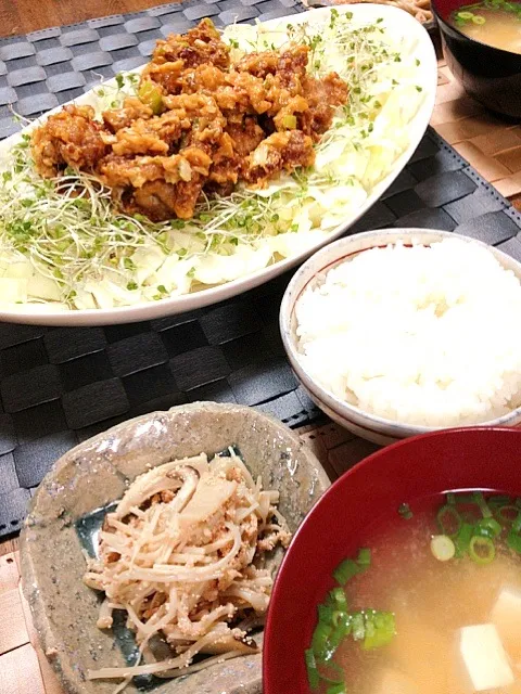 Snapdishの料理写真:今日のおゆうはん♡揚げ豚のごまみそあえと、えのきたらこ炒め、豆腐のお味噌汁♡|ゆき☆さん