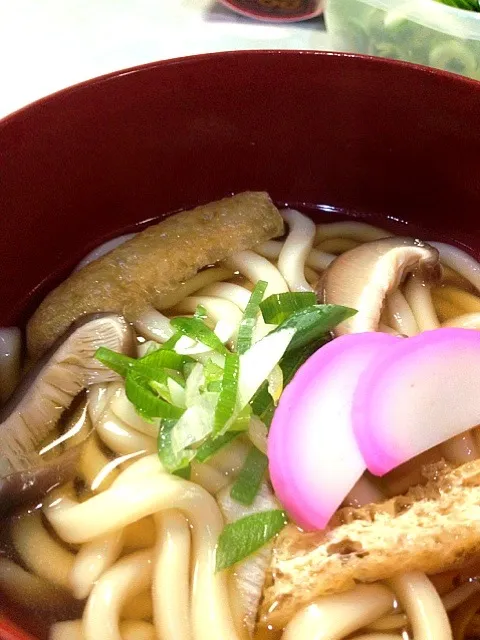 Snapdishの料理写真:きのこたっぷりうどん(੭ु ´͈ ³ `͈)੭ु⁾⁾･*♡|玖牙( º﹃º *)さん