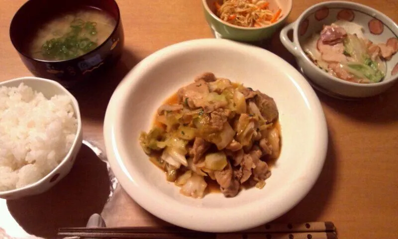 Snapdishの料理写真:キャベツと豚肉のポン酢炒め定食。|ミズノ　タカコさん