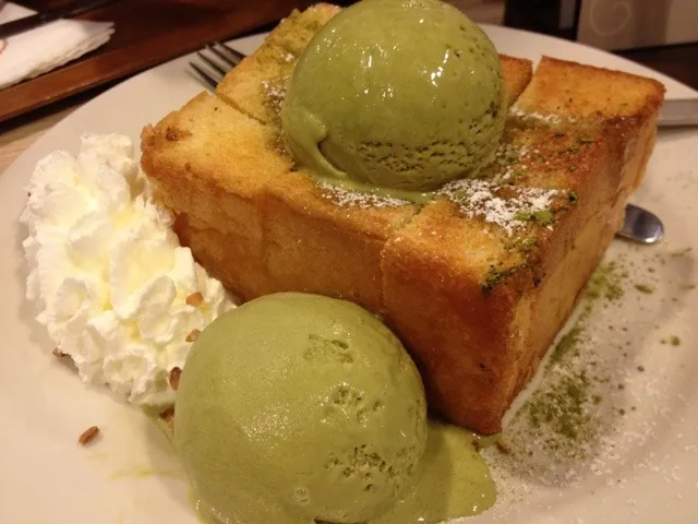 Snapdishの料理写真:Matcha toast|newさん