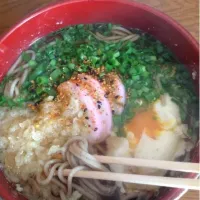 Snapdishの料理写真:二日酔いの朝ご飯 タヌキ蕎麦|RUMIさん