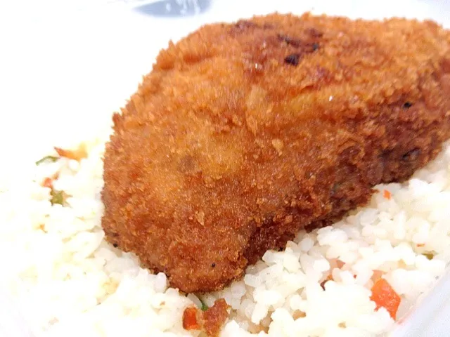 Breaded Chicken over Fried Rice|Jhanineさん