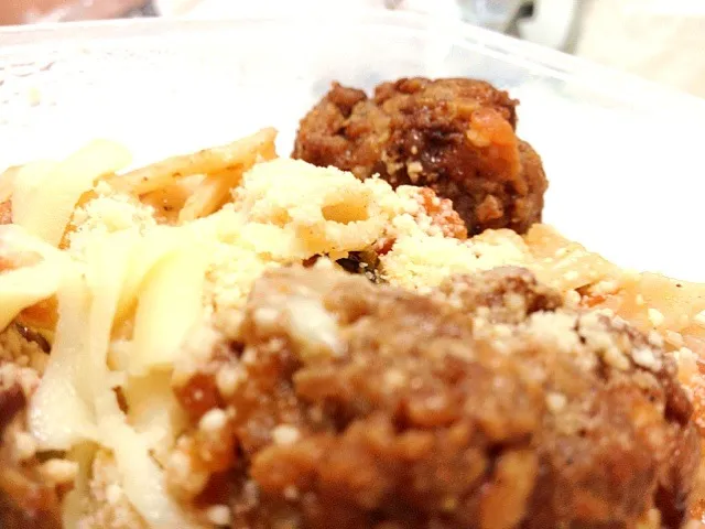 Pasta with Meatballs and Cheese|Jhanineさん