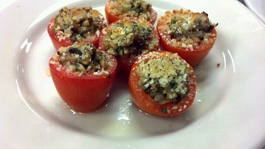 Snapdishの料理写真:Duxelle stuffed tomato|jeffrey cuevasさん