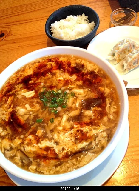 いのせ(下館)の酸辣麺(サンラーメン)|かずひこさん