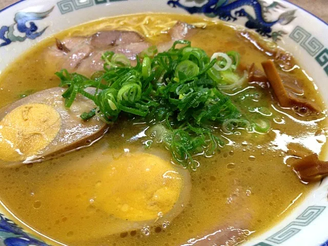 Snapdishの料理写真:にぼしラーメン|yossiniさん