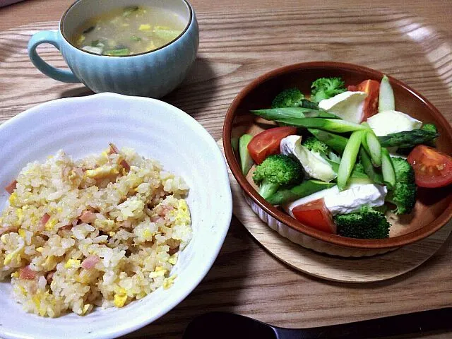 Snapdishの料理写真:11/16野菜のチーズ焼き、炒飯、スープ|sayaさん