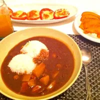 チョウ久しぶりにカレー食べた|tsatsaさん