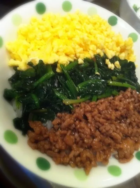 三色丼|るちさん