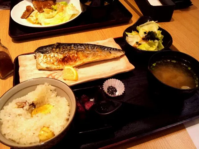 Snapdishの料理写真:Saba shio set with chestnut okowa|genさん