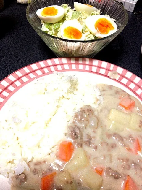 #夕飯 セロリちくわチーズ玉子サラダ、挽肉こくシチューライス。|ms903さん