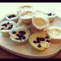 Snapdishの料理写真:Mini cheesecakes|kate tannuraさん