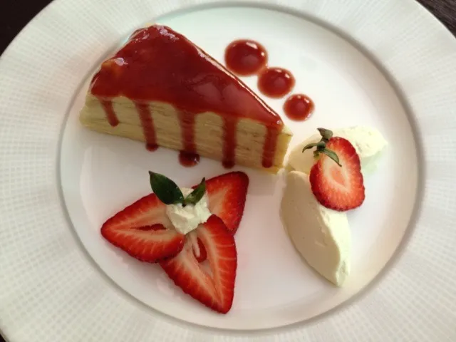 Strawberry Crepe cake|Thanjiraさん