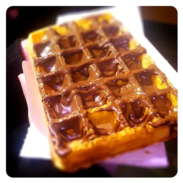 The street food waffle is amazing tasty..! ❤👍👍|bさん