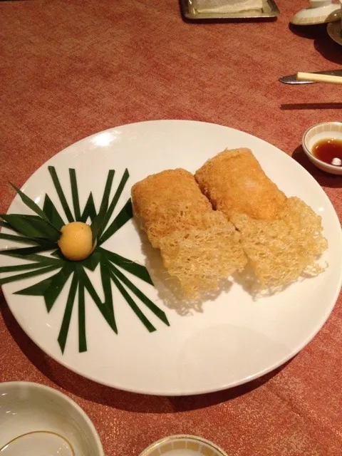 Snapdishの料理写真:Shrimp & soft tofu roll|Thanjiraさん