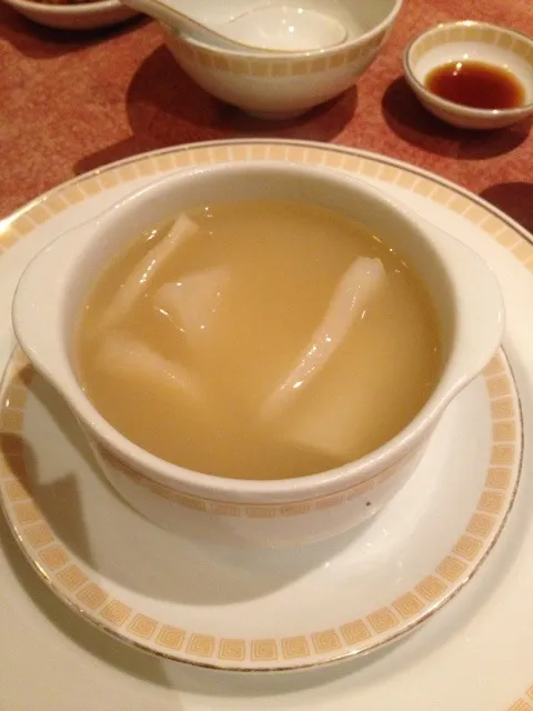 Snapdishの料理写真:Fresh fish maw soup|Thanjiraさん