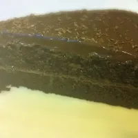 death by tablea.. super moist chocolate cake..|Leslie Amoresさん