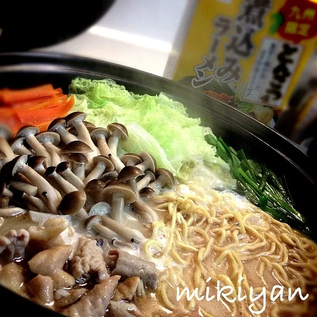 モツ入り煮込みラーメン、とんこつ味‼‼|みきやん☺︎さん