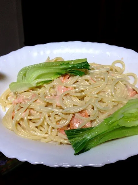 シャケとちんげん菜のクリームパスタ|優作さん