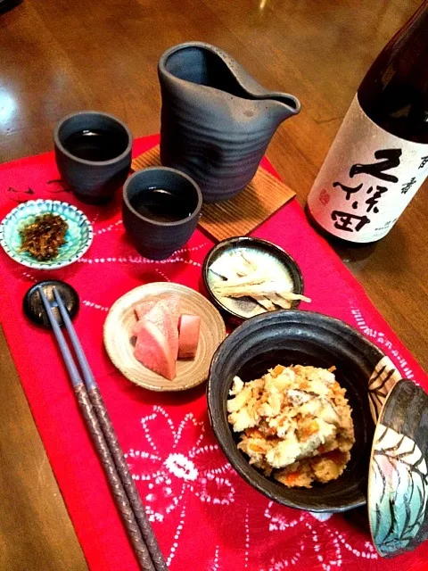 Snapdishの料理写真:寒い夜は日本酒で～焼き鱈  おから 生姜と昆布佃煮  紅大根甘酢漬け|ちーままさん