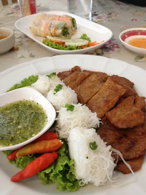 Vietnamese yummy food|Thanjiraさん