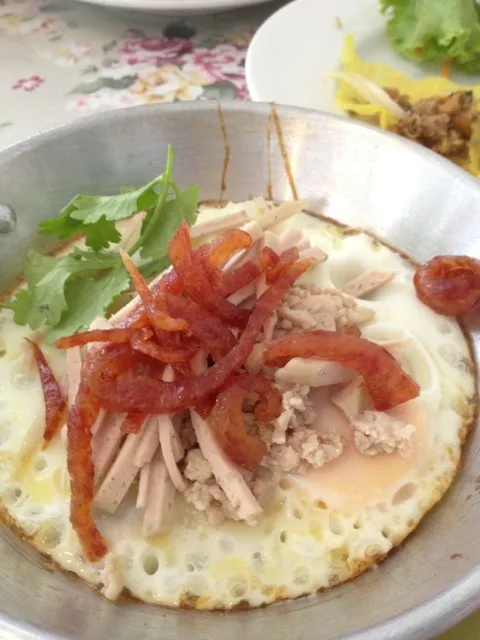 Snapdishの料理写真:Fried egg Vietnamese style|Thanjiraさん